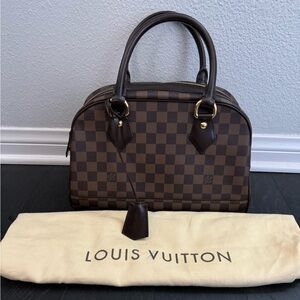 Authentic Louis Vuitton
Duomo Boston Bag Damier